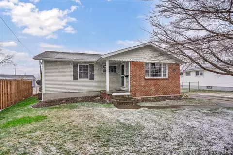 204 Darwin Dr, Depew, NY 14043