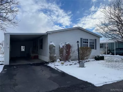 15 Laurel Run, Cheektowaga, NY 14225