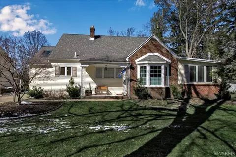 312 Allendale Rd, West Seneca, NY 14224