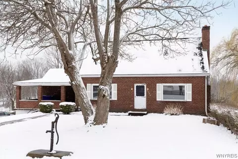5385 Seneca St, West Seneca, NY 14224