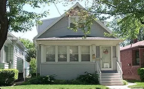 2007 Forest Ave, Niagara Falls, NY 14301