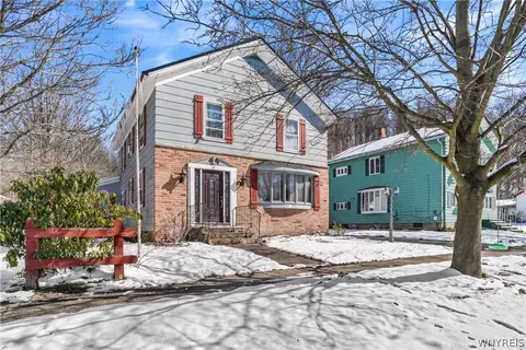 64 Perry St, Gowanda, NY 14070