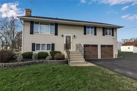 2503 Washington St, Wheatfield, NY 14304