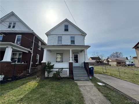 1617 Michigan Ave, Niagara Falls, NY 14305