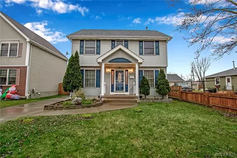 27 Commodore Ave, Tonawanda, NY 14150