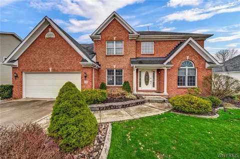 130 Siebert Rd, Lancaster, NY 14086