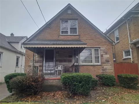 2243 Grand Ave, Niagara Falls, NY 14301