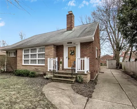 107 Crosby Blvd, Amherst, NY 14226