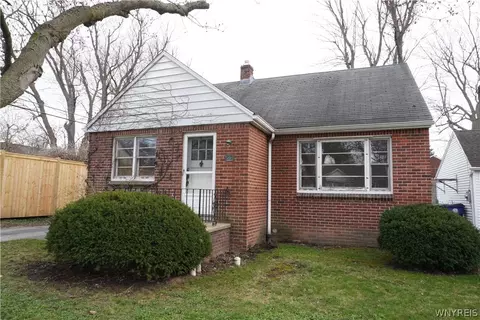 63 Norman Pl, Amherst, NY 14226