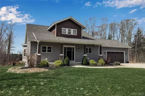 7056 Center Rd, West Falls, NY 14170