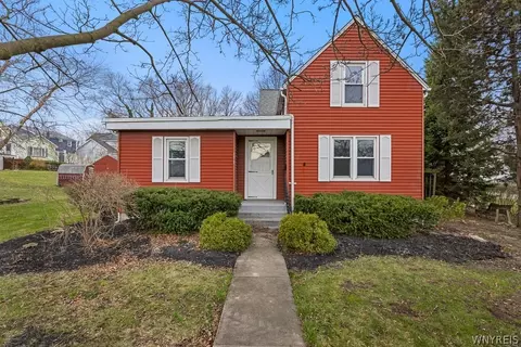 175 N 5th St, Lewiston, NY 14092