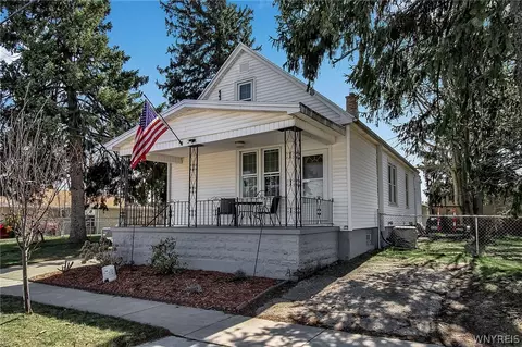 211 Evergreen Pl, Cheektowaga, NY 14225