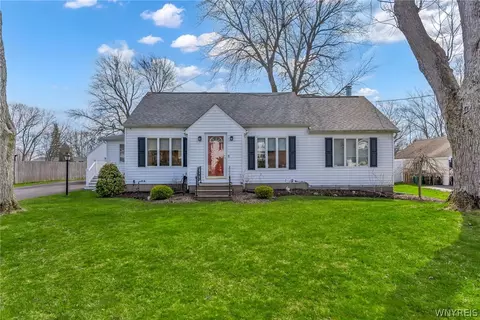 3652 Klemer Rd, Wheatfield, NY 14120