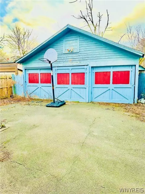 Exterior - 70 Humason Ave, Buffalo, NY 14211 photo 4 of 4