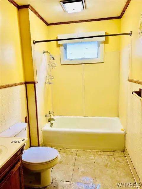 Bath - 70 Humason Ave, Buffalo, NY 14211 photo 4 of 4