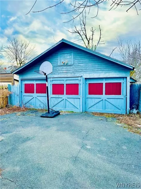 Exterior - 70 Humason Ave, Buffalo, NY 14211 photo 3 of 4