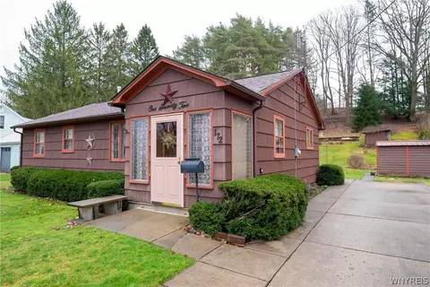172 Mill St, Springville, NY 14141
