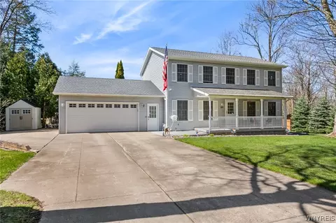8356 Cherry Ln, Eden, NY 14057