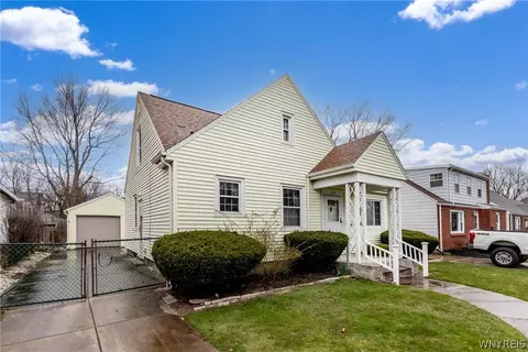 214 Paramount Pkwy, Buffalo, NY 14223