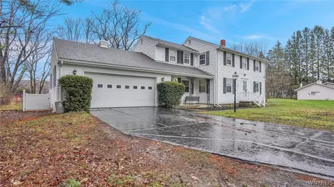 20 Plymouth Ave, Franklinville, NY 14737