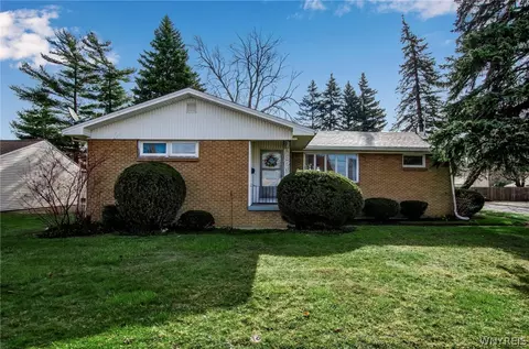 105 Collins Ave, West Seneca, NY 14224