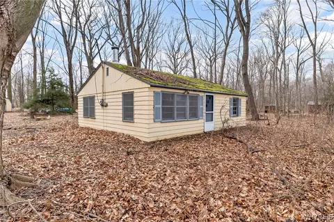 5340 W Lake Rd, Burt, NY 14028