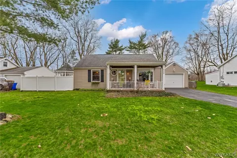 4340 Barton Rd, Clarence, NY 14031