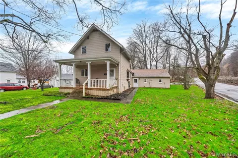 46 Park St, Gowanda, NY 14070