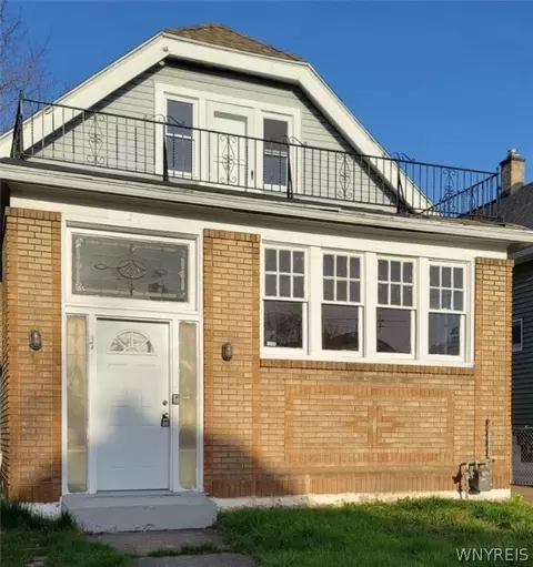 34 Courtland Ave, Buffalo, NY 14215