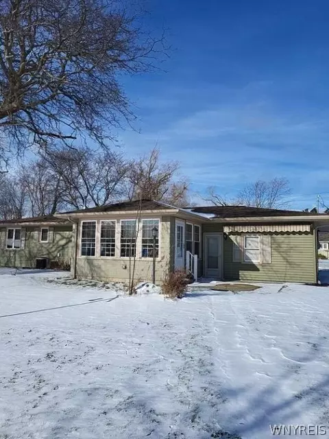 124 W Chestnut St, Dunkirk, NY 14048