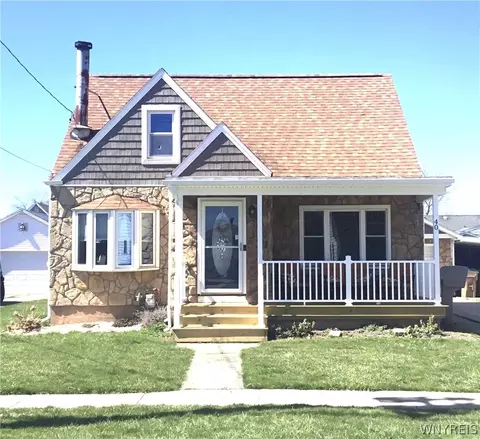 40 Glidden St, Cheektowaga, NY 14206