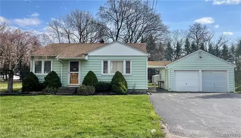 6230 Dorchester Rd, Lockport, NY 14094