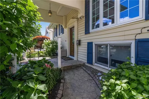 455 East Ln, Lewiston, NY 14092