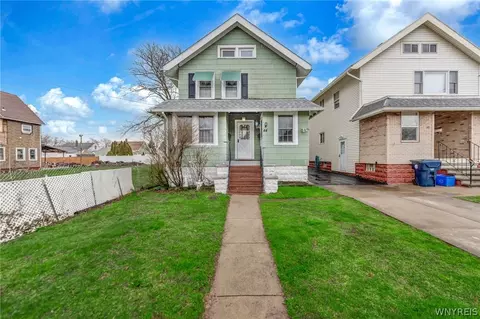 44 Maple St, Lackawanna, NY 14218