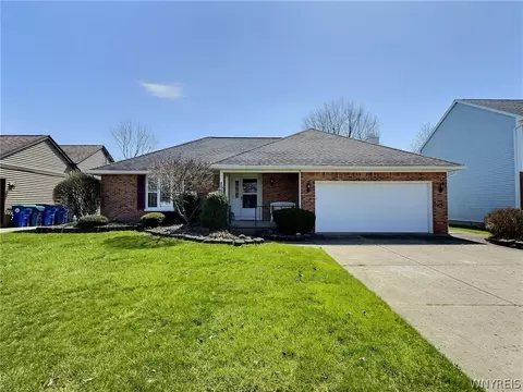 127 Rue Madeleine, Amherst, NY 14221