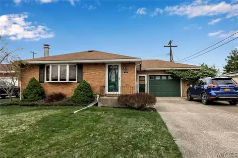 138 Morris Cir, Depew, NY 14043