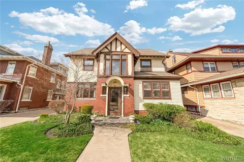325 Middlesex Rd, Buffalo, NY 14216
