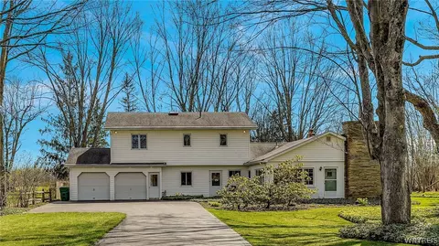 3351 S Creek Rd, Hamburg, NY 14075