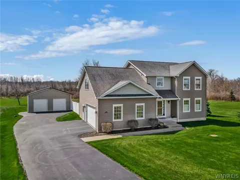 7060 Salt Rd, Clarence Center, NY 14032