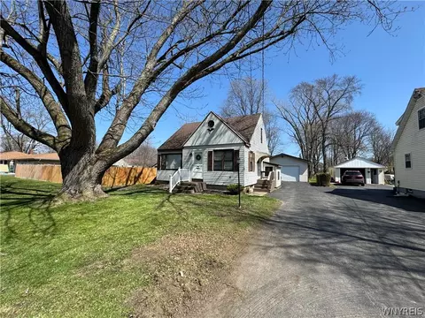 494 Kohl St, North Tonawanda, NY 14120