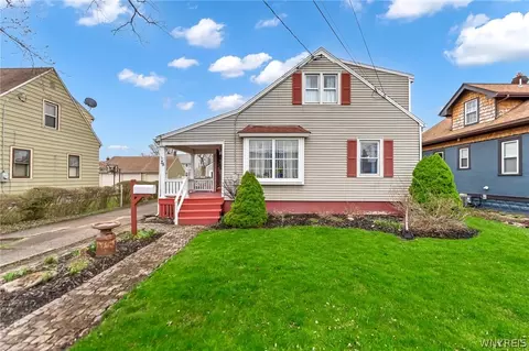 75 Kent Ave, Blasdell, NY 14219