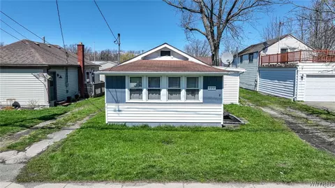 230 Kennedy Ave, Evans, NY 14006