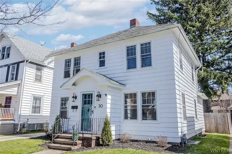 30 Kingsbury Ave, Batavia, NY 14020