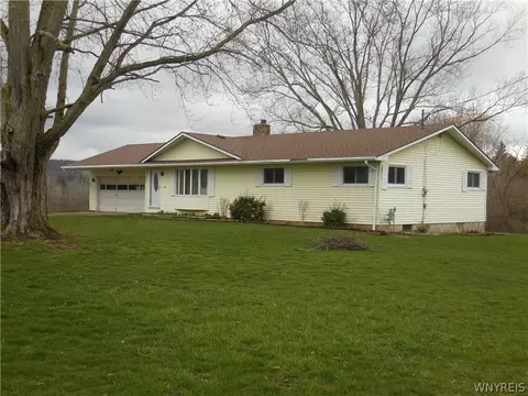 495 Meadow Ln, Sheldon, NY 14145