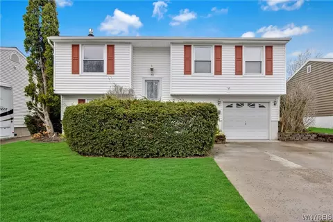 72 Penwood Dr, Cheektowaga, NY 14227