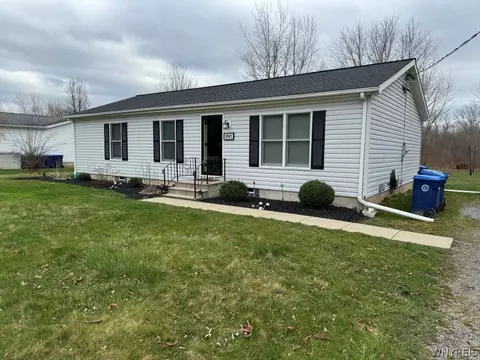 890 Balmer Rd, Porter, NY 14174