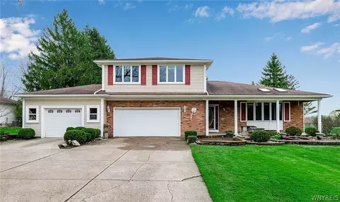 140 Carol Ln, Elma, NY 14059