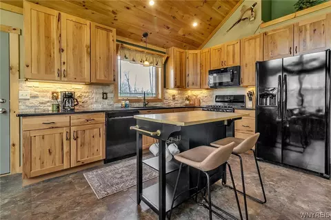 Kitchen - 7655 Tesnow Rd, Akron, NY 14001 photo 2 of 4