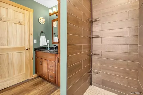 Bath - 7655 Tesnow Rd, Akron, NY 14001 photo 3 of 4