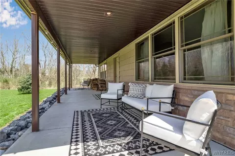 Exterior - 7655 Tesnow Rd, Akron, NY 14001 photo 6 of 11